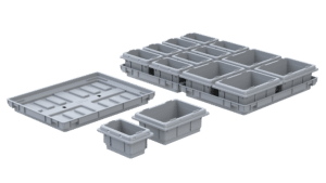 Verschiedene Kleinteileboxen mit Tray