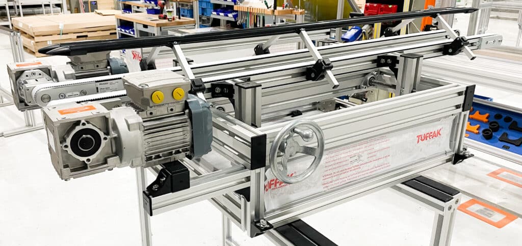 Timing Belt conveyor with adjustable height and width